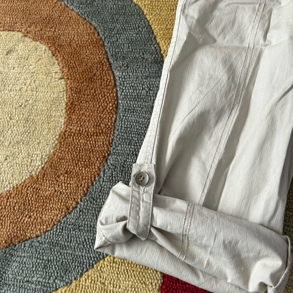 NWT St. John’s Bay Beige Khaki Pants Convertible Cargo Pants Capris Women’s 14 - Picture 2 of 11